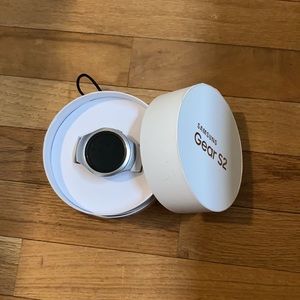 Samsung Smart Watch - Gear S2